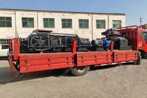 2PG0806中型對輥破碎制砂機(jī)發(fā)貨圖片