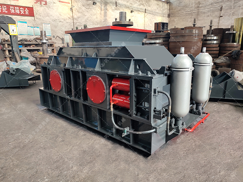 2PGY1000x700全自動液壓對輥制砂機(jī)發(fā)貨圖片 