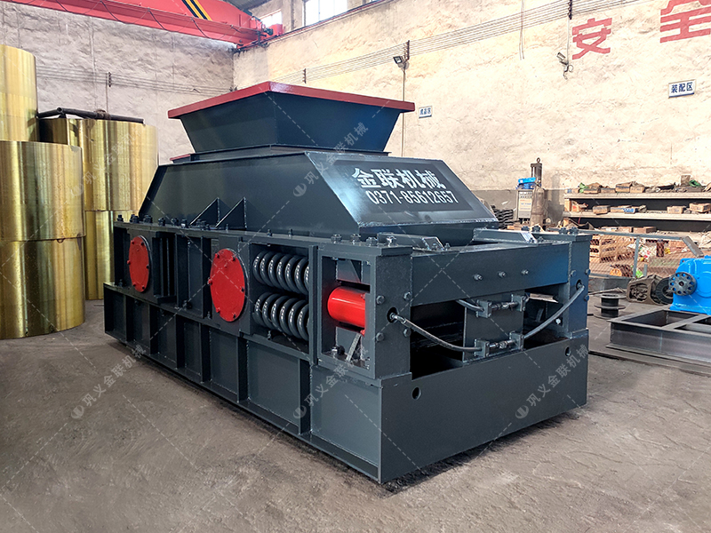 大型1200x800半自動對輥制砂機設備發(fā)貨圖片