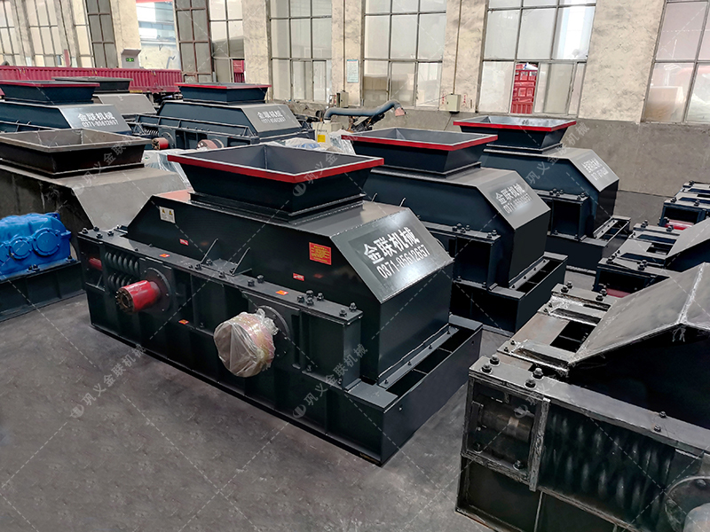 對輥制砂機(jī)優(yōu)缺點(diǎn)有哪些？該如何選擇？廠家為您詳細(xì)分析