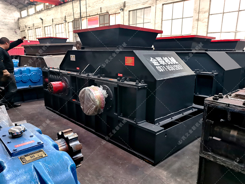 對輥制砂機(jī)優(yōu)缺點(diǎn)有哪些？該如何選擇？廠家為您詳細(xì)分析