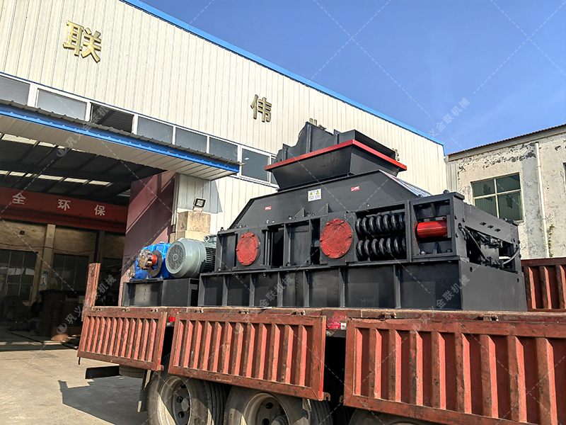 對(duì)輥破碎機(jī)如何選型？出料粒度怎么調(diào)大小？