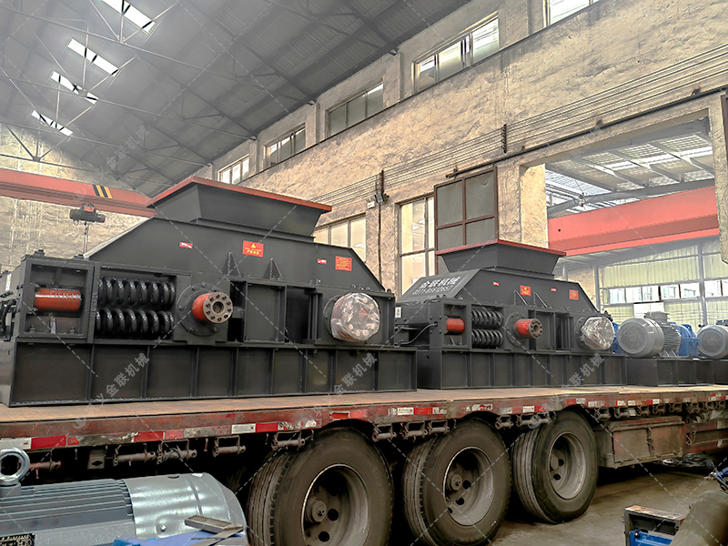 制砂效果好的對(duì)輥破碎機(jī)哪里買更實(shí)惠？