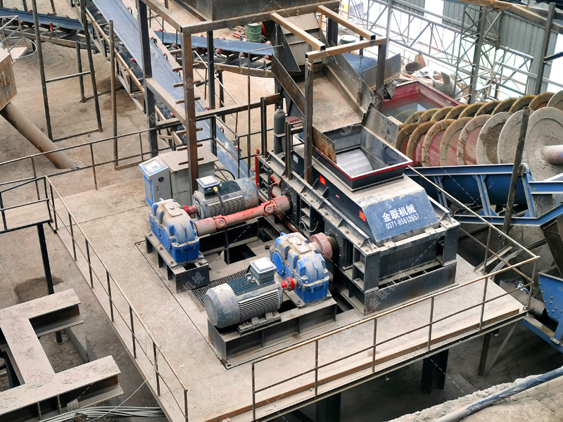 液壓對輥破碎機在石料場中的應用和特點是什么？