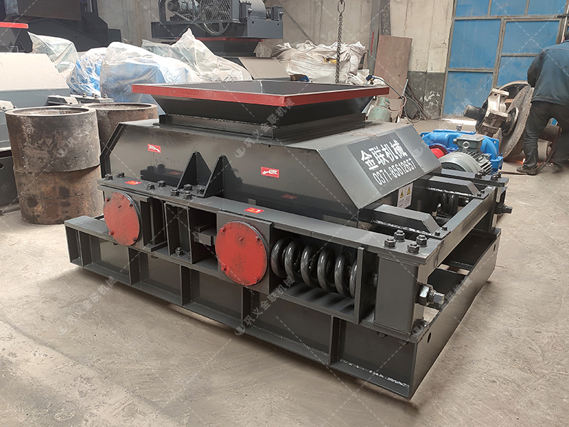 石灰石破碎生產(chǎn)線配雙齒輥合適嗎？關(guān)鍵看這2個指標(biāo)！