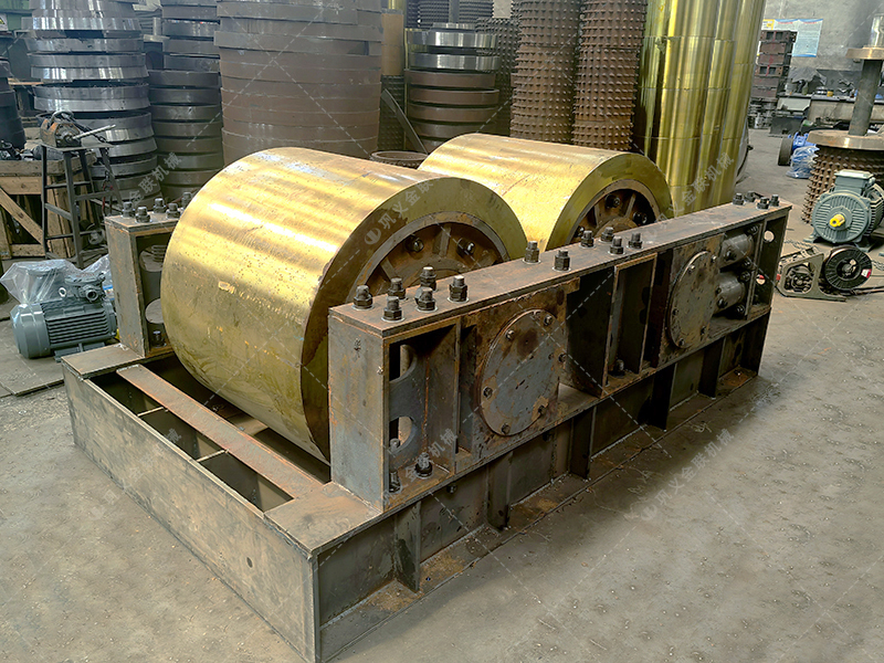 液壓對(duì)輥制砂機(jī)出現(xiàn)異常振動(dòng)該如何排查？