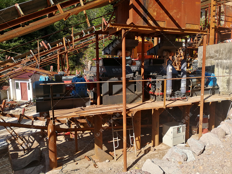 液壓對輥破碎機：破解 “堵塞、磨損、成品差” 三大難題