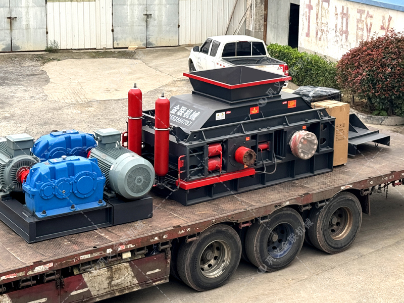 液壓對(duì)輥制砂機(jī)憑什么宣稱 “高產(chǎn)又穩(wěn)定”？其耐磨技術(shù)的雙重突破是關(guān)鍵