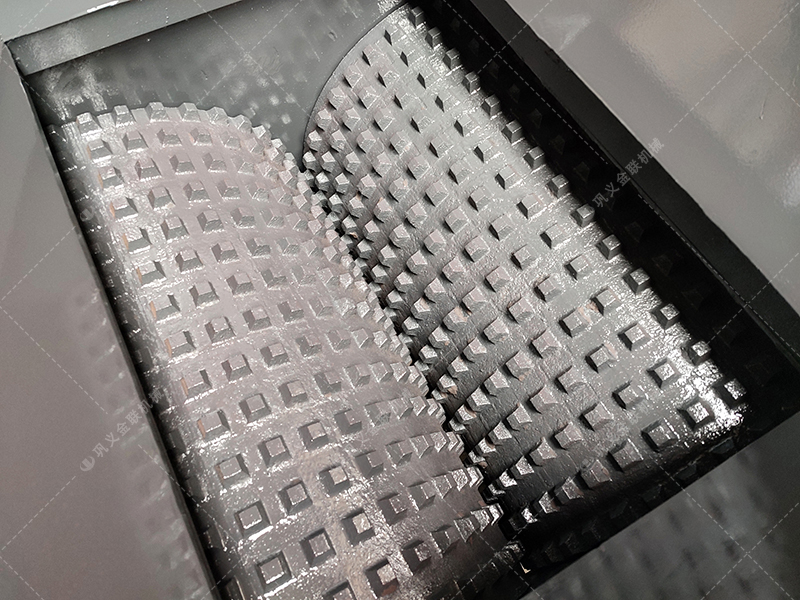 硬巖與軟巖通吃，雙齒輥破碎機(jī)的“牙齒”究竟有多鋒利？